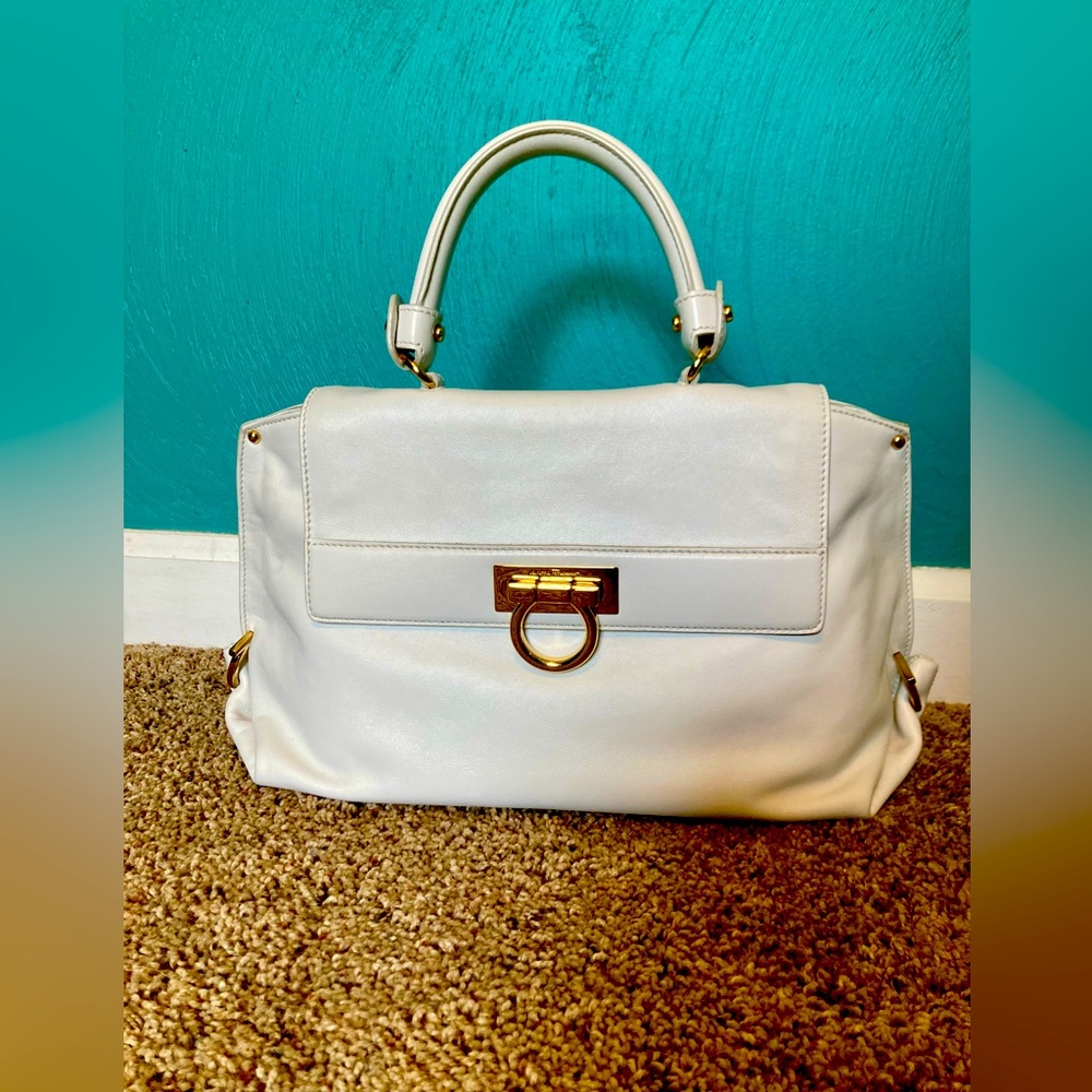 💎New Ferragamo 💎